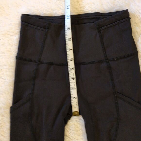 Lululemon Outrun Mesh 17" Crop Black Leggings Women's Size‎ 2 - Picture 9 of 13